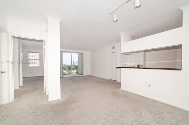 17150 N Bay Road 2911, Sunny Isles Beach, FL 33160