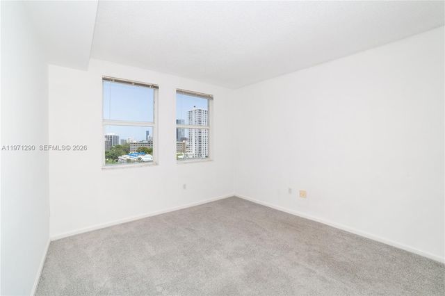 17150 N Bay Road 2911, Sunny Isles Beach, FL 33160