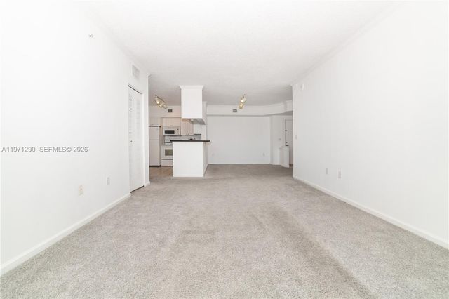 17150 N Bay Road 2911, Sunny Isles Beach, FL 33160