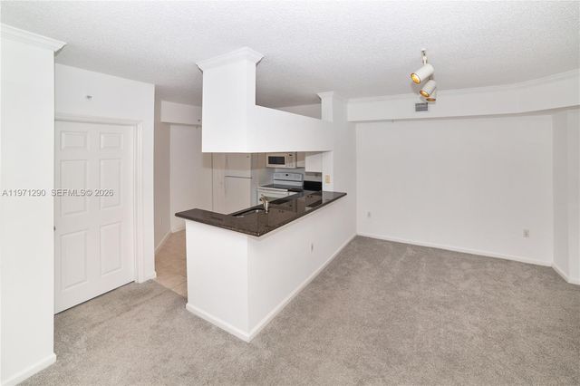 17150 N Bay Road 2911, Sunny Isles Beach, FL 33160
