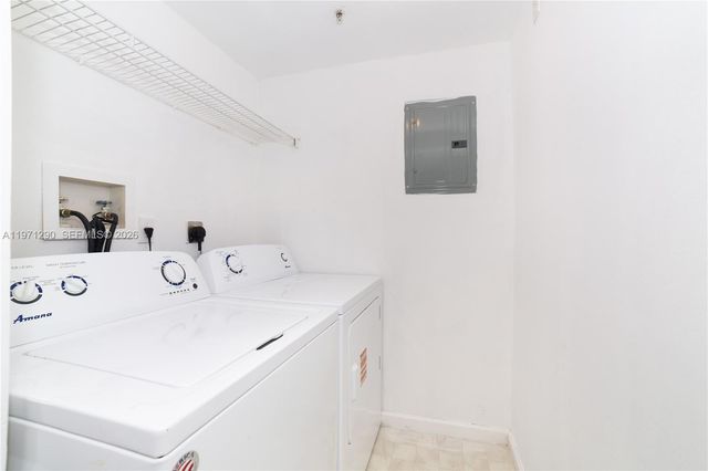 17150 N Bay Road 2911, Sunny Isles Beach, FL 33160