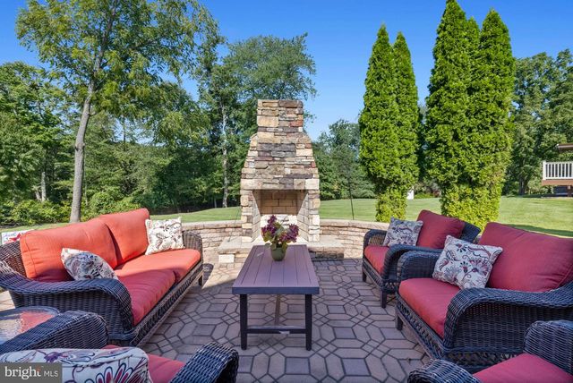 14 PATRIOT LN, Blackwood, NJ 08012