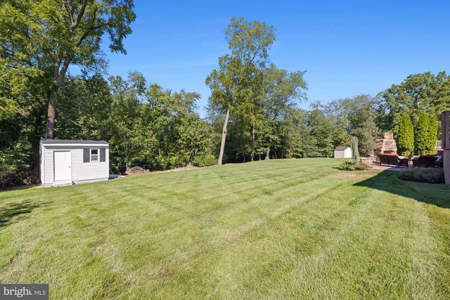 14 PATRIOT LN, Blackwood, NJ 08012