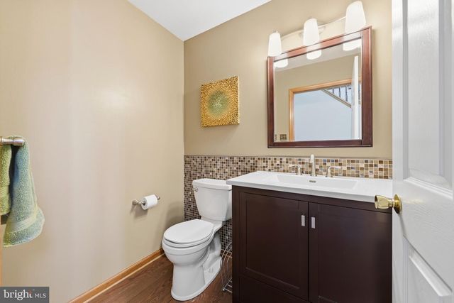 14 PATRIOT LN, Blackwood, NJ 08012