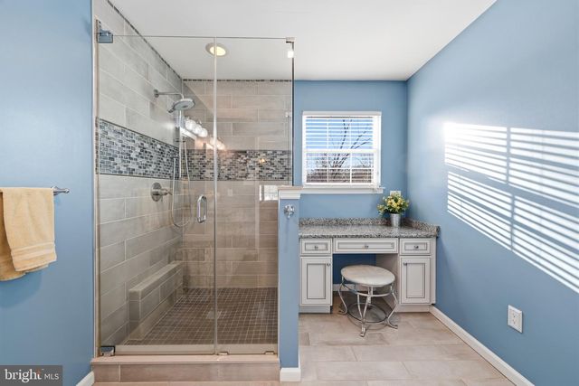 14 PATRIOT LN, Blackwood, NJ 08012