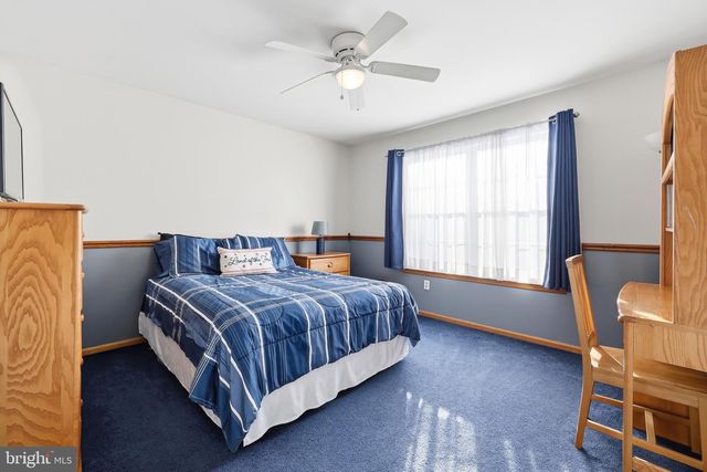 14 PATRIOT LN, Blackwood, NJ 08012