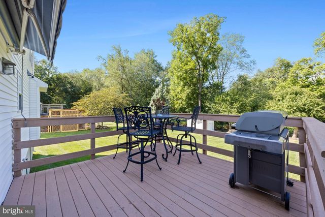 14 PATRIOT LN, Blackwood, NJ 08012