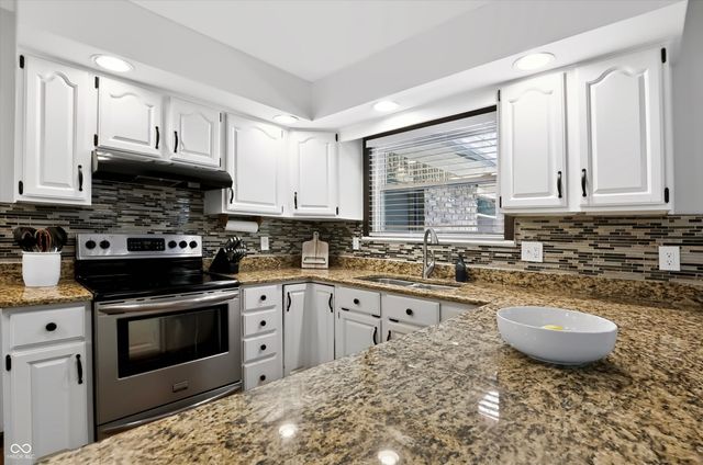 8852 Ridge Hill Drive, Indianapolis, IN 46217
