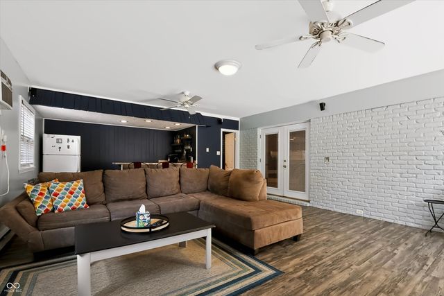 8852 Ridge Hill Drive, Indianapolis, IN 46217