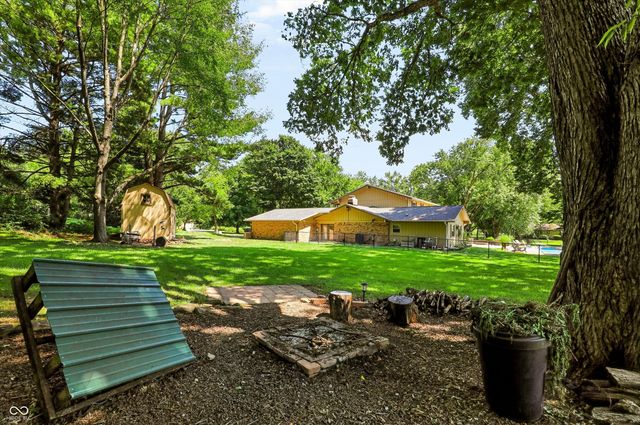 8852 Ridge Hill Drive, Indianapolis, IN 46217