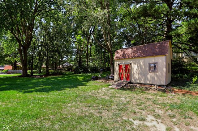 8852 Ridge Hill Drive, Indianapolis, IN 46217