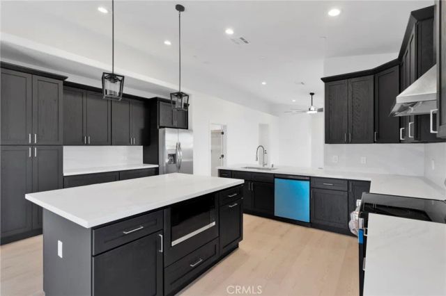 16443 Pine Street, Hesperia, CA 92345