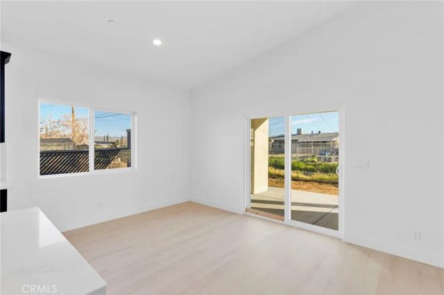 16443 Pine Street, Hesperia, CA 92345