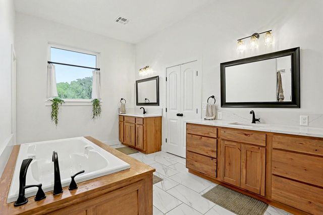 104 N Estes St, Garden Plain, KS 67050