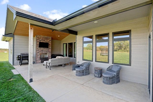 104 N Estes St, Garden Plain, KS 67050