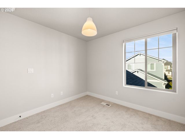 29055 Nw FAIR St, North Plains, OR 97133