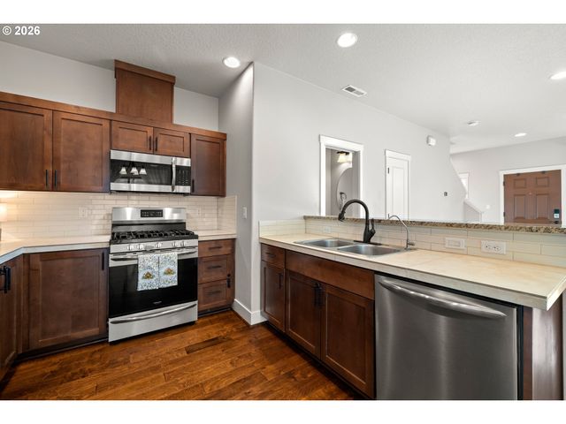 29055 Nw FAIR St, North Plains, OR 97133