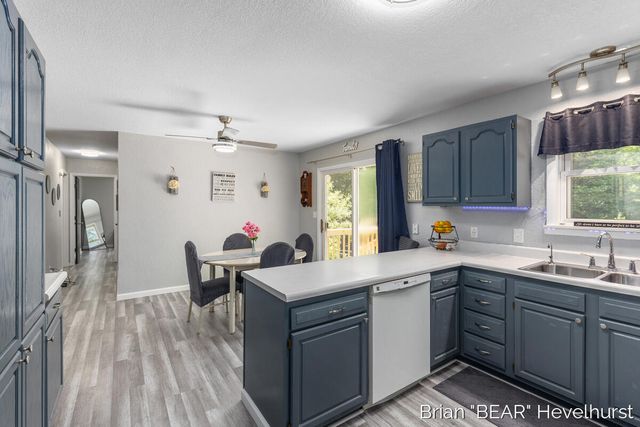 18249 8 Mile Road, Stanwood, MI 49346