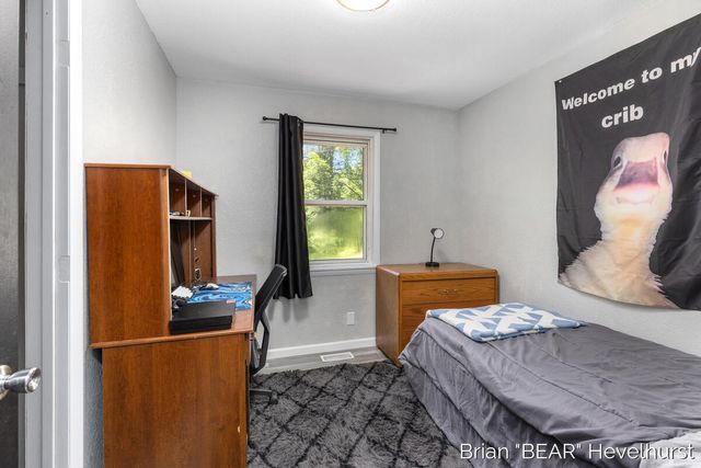 18249 8 Mile Road, Stanwood, MI 49346