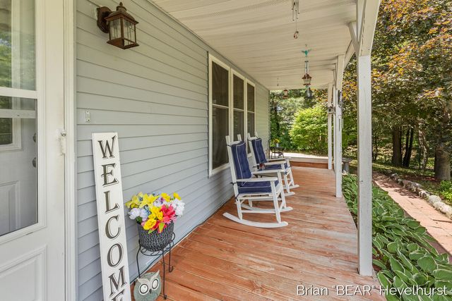 18249 8 Mile Road, Stanwood, MI 49346