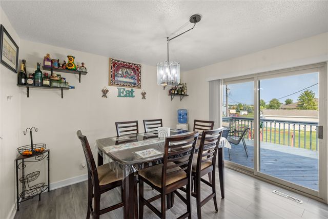 110 Lynwood Drive, Huxley, IA 50124