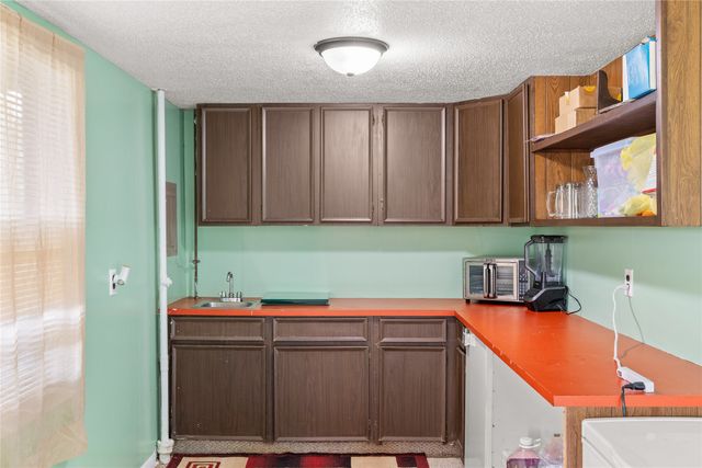 110 Lynwood Drive, Huxley, IA 50124