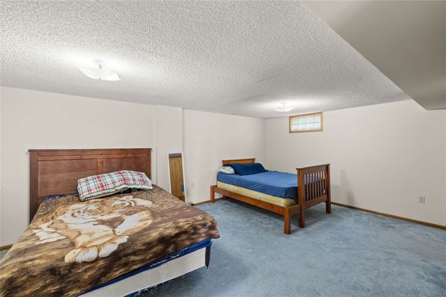 110 Lynwood Drive, Huxley, IA 50124