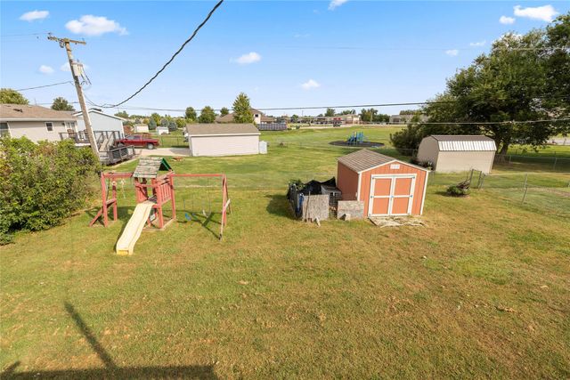 110 Lynwood Drive, Huxley, IA 50124