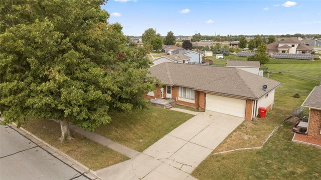 110 Lynwood Drive, Huxley, IA 50124