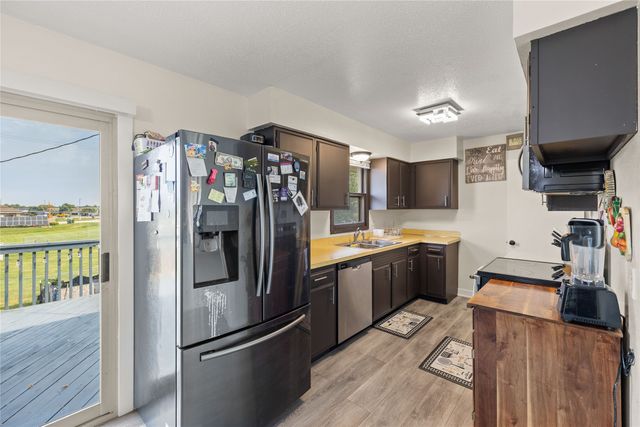 110 Lynwood Drive, Huxley, IA 50124