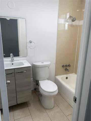 479 SW 3rd St 4, Miami, FL 33130