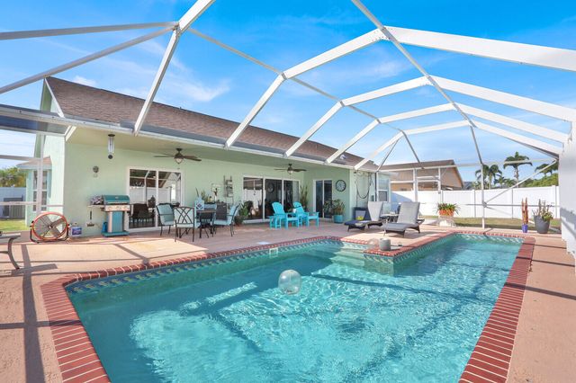 8781 Sand Lake Court, Lake Worth, FL 33467