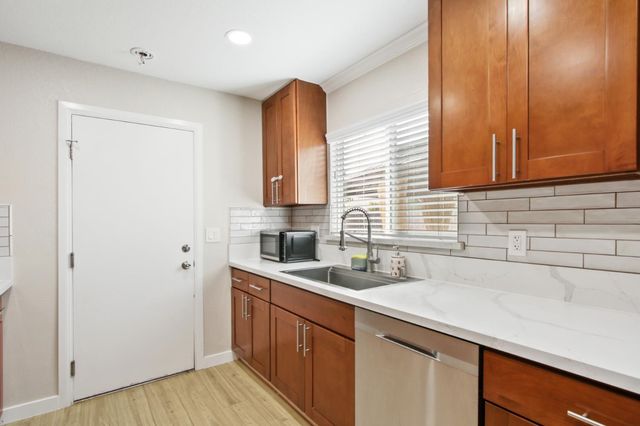 3548 Sunrise Pines Dr, Sacramento, CA 95827