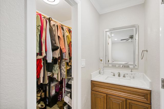 3548 Sunrise Pines Dr, Sacramento, CA 95827