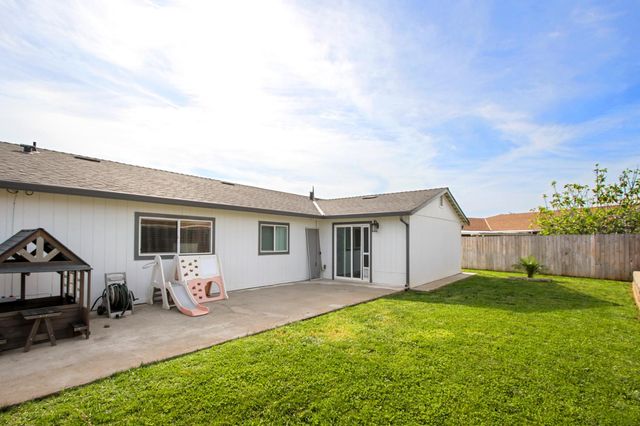 3548 Sunrise Pines Dr, Sacramento, CA 95827