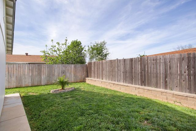 3548 Sunrise Pines Dr, Sacramento, CA 95827