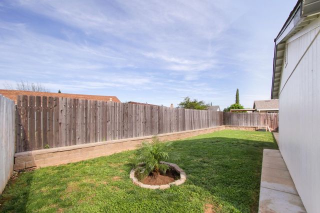 3548 Sunrise Pines Dr, Sacramento, CA 95827