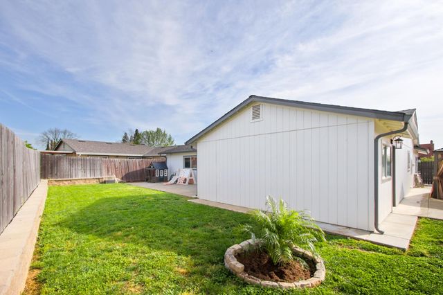 3548 Sunrise Pines Dr, Sacramento, CA 95827