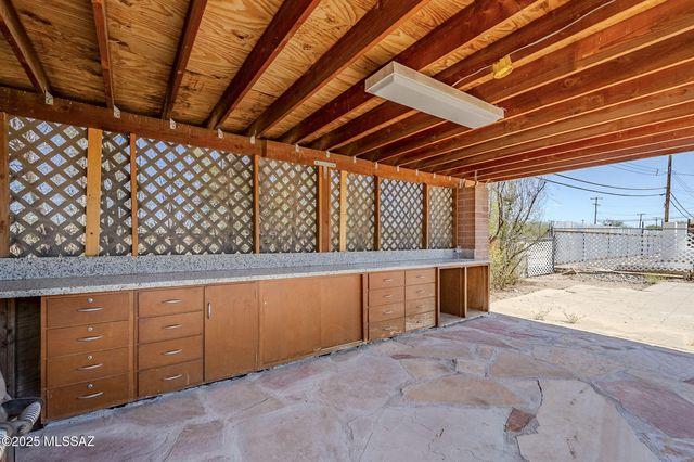 1930 W Waverly Street, Tucson, AZ 85745