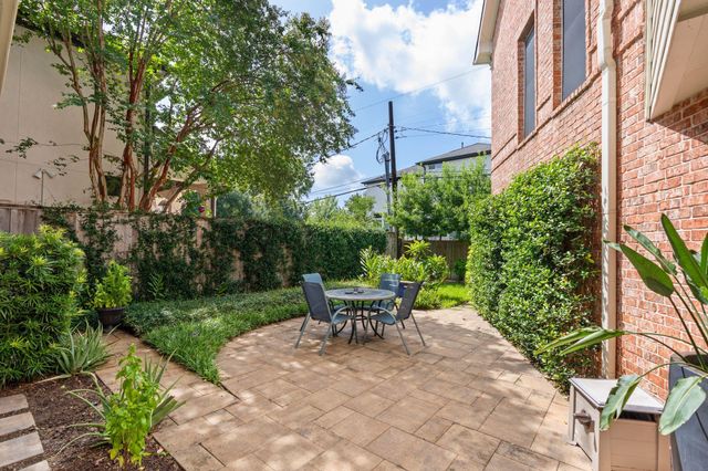 3827 Durness Way, Houston, TX 77025