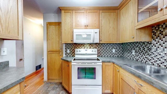 6032 Upper Afton Road, Woodbury, MN 55125