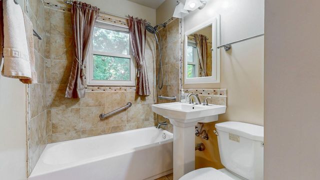 6032 Upper Afton Road, Woodbury, MN 55125