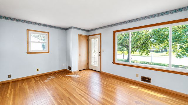 6032 Upper Afton Road, Woodbury, MN 55125