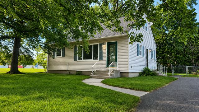 6032 Upper Afton Road, Woodbury, MN 55125