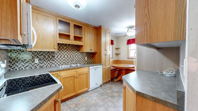 6032 Upper Afton Road, Woodbury, MN 55125