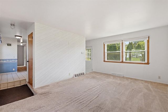 343 Brandywyne Drive, Comstock Park, MI 49321