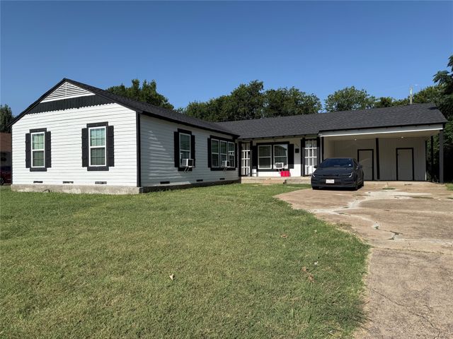205 22nd Street, Grand Prairie, TX 75050