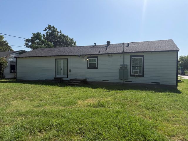 205 22nd Street, Grand Prairie, TX 75050