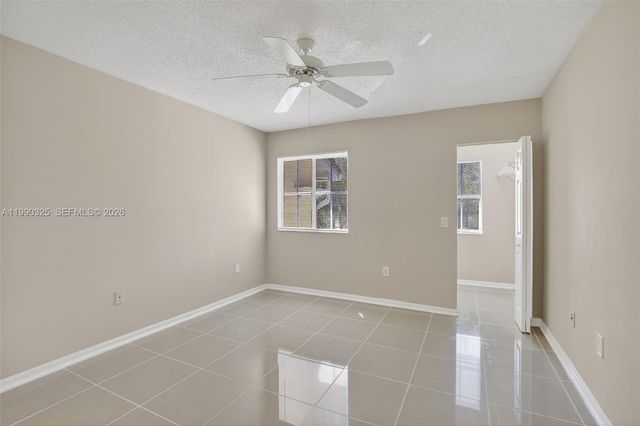 2496 Centergate Dr 301, Miramar, FL 33025