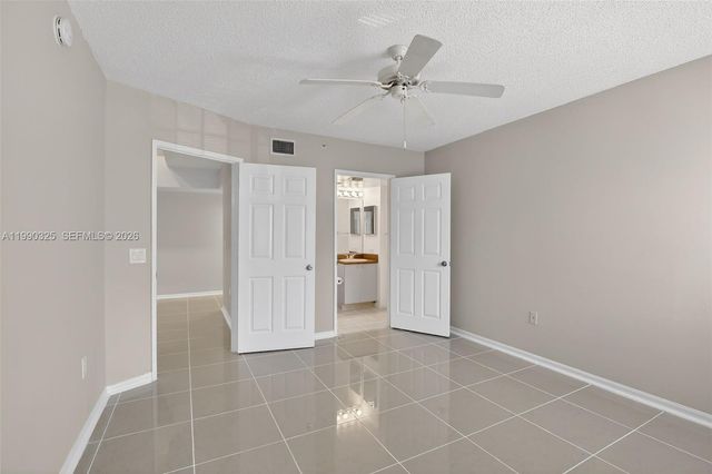 2496 Centergate Dr 301, Miramar, FL 33025